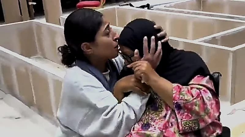 شجون الهاجري تهدي والدتها بالتبني أغنية في يوم الأم وتبكي تأثرًا .. فيديو