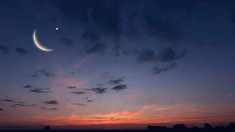 فلكية جدة: هلال شعبان يُزين السماء اليوم