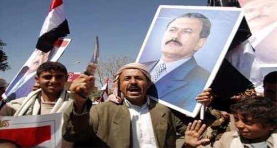 " الحوثي " تعاني من العزلة.. وتتلقى صفعات من أنصار صالح