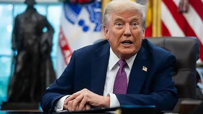 ترمب ينفي شائعة إعلان الحرب على شيكاغو.. فيديو