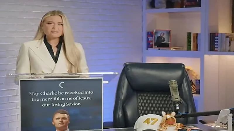 انهيار زوجة الناشط تشارلي كيرك وهي تلقي نظرة الوداع الأخيرة على جثمانه.. فيديو