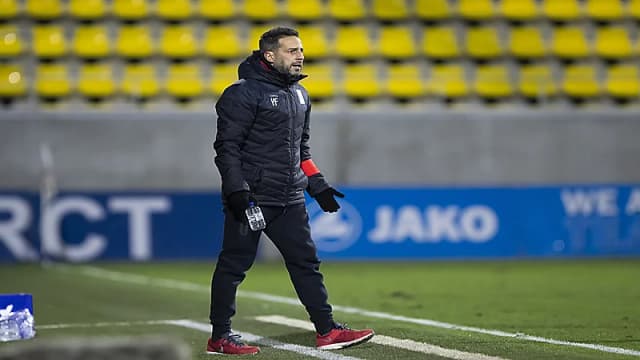 فيريرا ينفعل على لاعب الزمالك