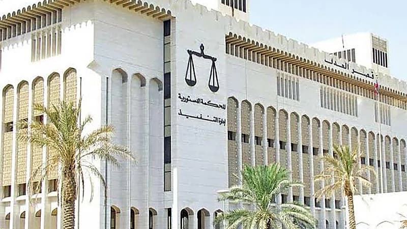 كويتي يقتل زوجته ويقطع جثتها ويوزعها