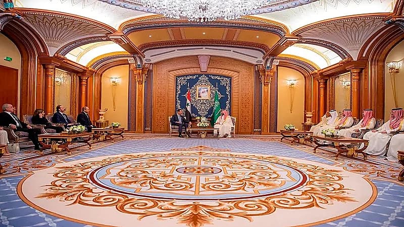 ولي العهد يلتقي بشار الأسد وملك الأردن