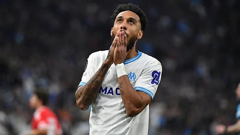 أوباميانج يقترب من دوري روشن