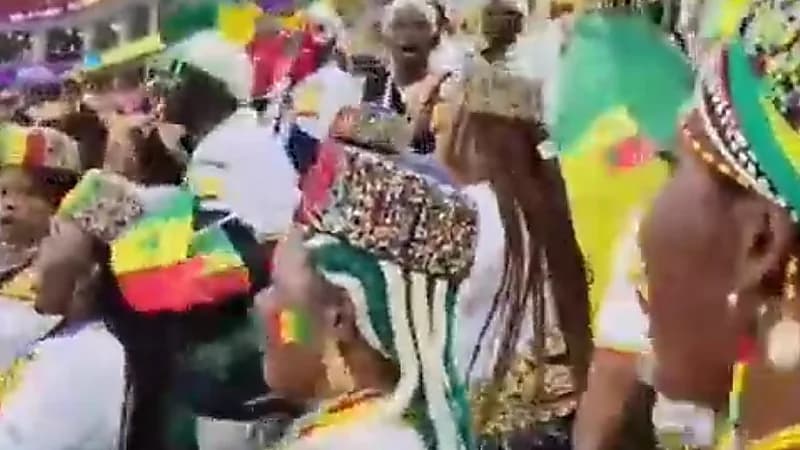 بالفيديو.. سنغاليات تتغنى على طريقتهم الخاصة استعدادًا لانطلاق مباراة قطر والسنغال