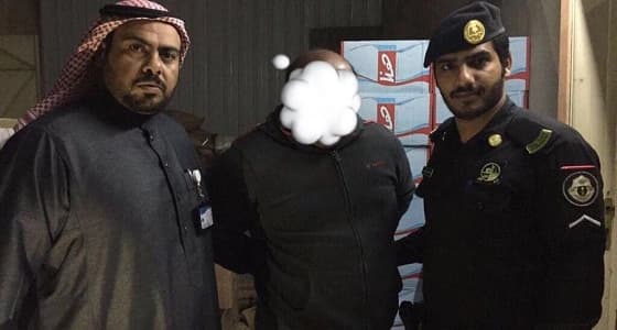 بالصور.. بلدية طريف تضبط مستودع مواد غذائية ومصنع للتبغ