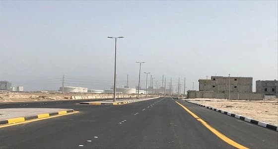 بالصور.. الانتهاء من تخطيط ودهان الشوارع بالخبر