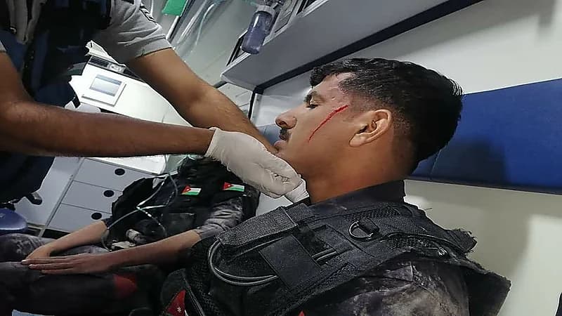 صور.. هجوم على الأمن الأردني قرب مطار الملكة علياء