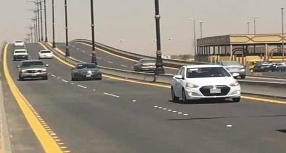 " المرور " تخفض سرعة الطريق على جسر الخليج إلى 50 كلم