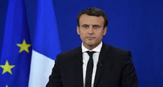 الرئيس الفرنسي يطالب روحاني بضبط النفس واحترام الحريات