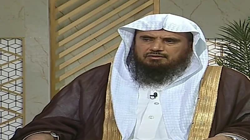 من لديه زوجتان إحداهما غنية فهل يجوز أن يعطي الفقيرة نفقة أعلى؟.. الخثلان يجيب