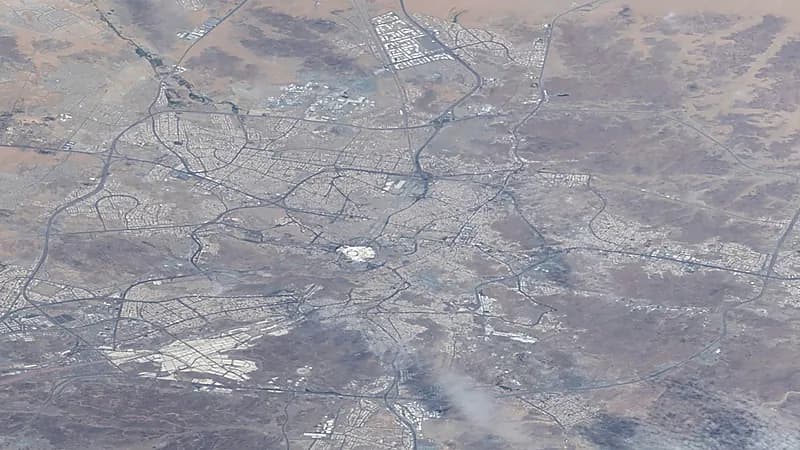 سلطان النيادي ينشر صورة ليوم التروية من محطة الفضاء الدولية