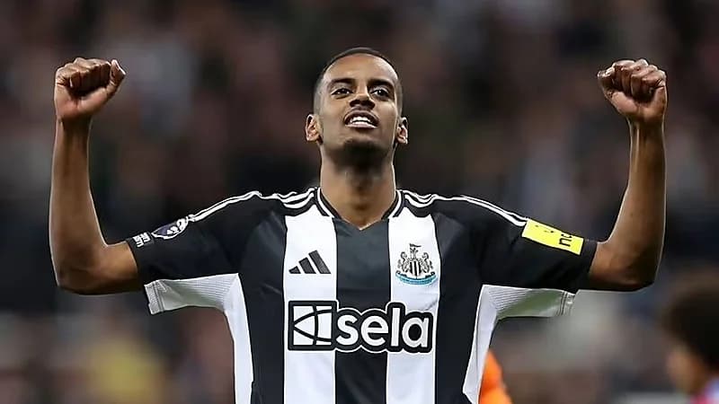 رغم تحركات الهلال.. نيوكاسل يحسم موقفه من إيزاك