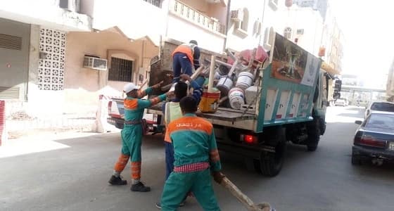 بالصور.. حملة لإزالة الحواجز والتعديات بالخبر الشمالية والعقربية