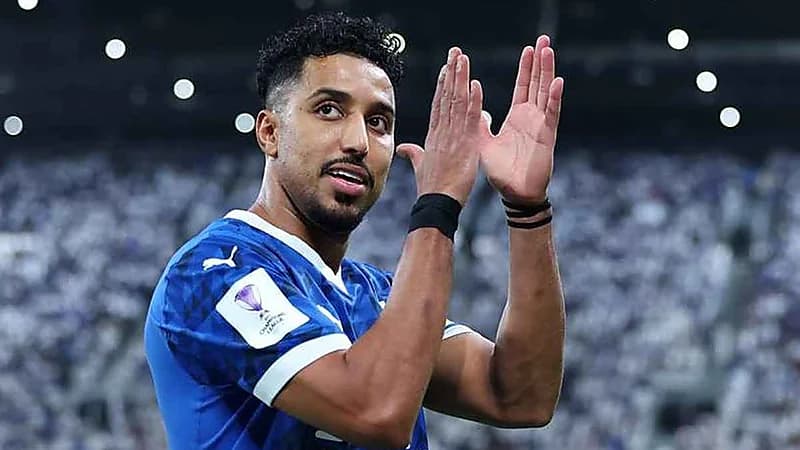 أنباء عن انتقال سالم الدوسري إلى الدرعية .. فيديو