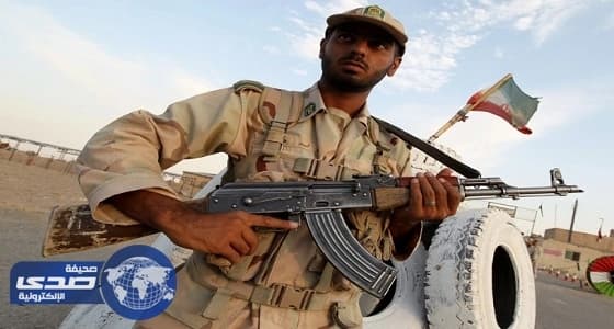 جندي إيراني يقتل ويصيب 9 من زملائه