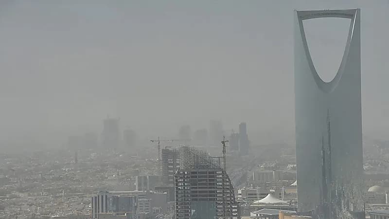 الأرصاد : موجة غبار ستصل إلى الرياض خلال ساعات