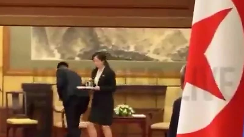 زعيم كوريا الشمالية يطلب مسح مقاعده وأغراضه خلال لقائه بوتين وشي.. فيديو