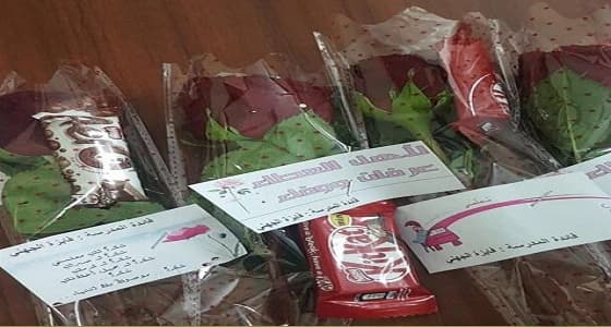 بالصور.. مدارس المملكة تستقبل الطلاب بالورود