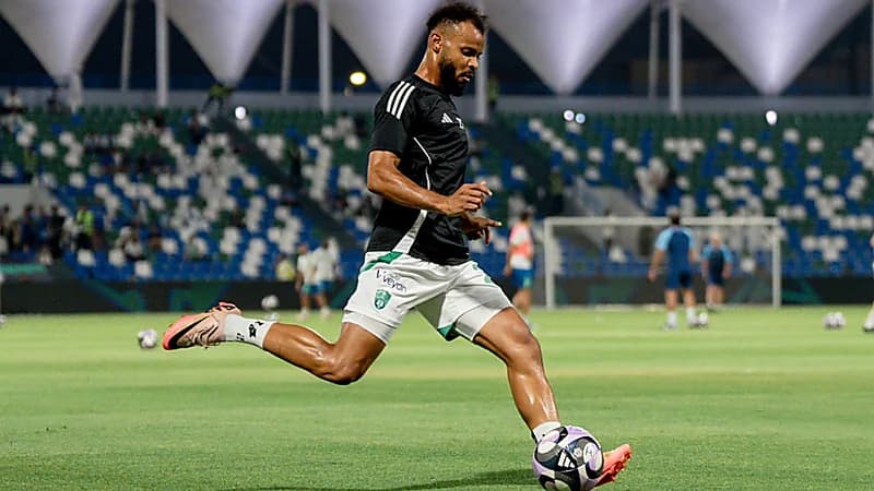 الأهلي يقترب من تجديد عقد مجرشي رغم بعض التفاصيل العالقة