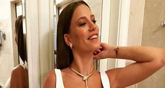 ثري عربي يشتري فستان نجمة تركية شهيرة بسعر خيالي