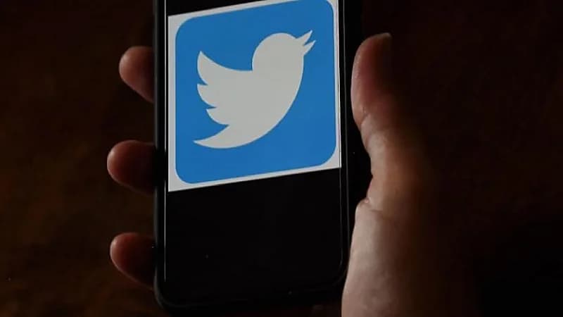 "تويتر" تكشف عن نظام جديد لمكافحة تداول المعلومات الخاطئة