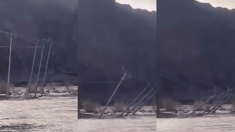 شاهد.. الأمطار تسبب في سقوط أعمدة الإنارة بنجران