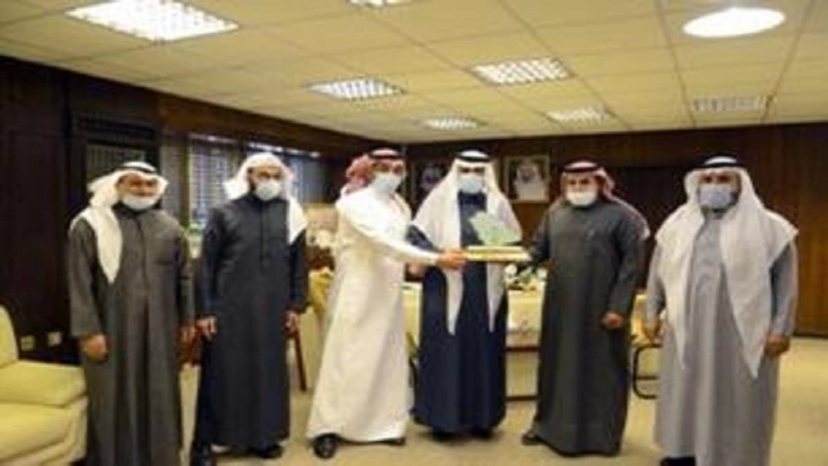 شاهد.. غياب الرقابة من الجهات المعنية في سوق البطحاء بالرياض