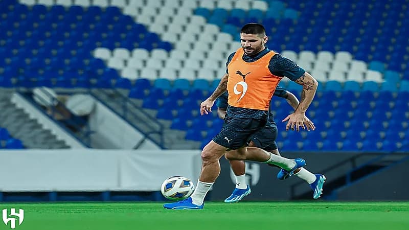 الهلال يختتم استعداداته لمواجهة مومباي في البطولة الآسيوية .. صور