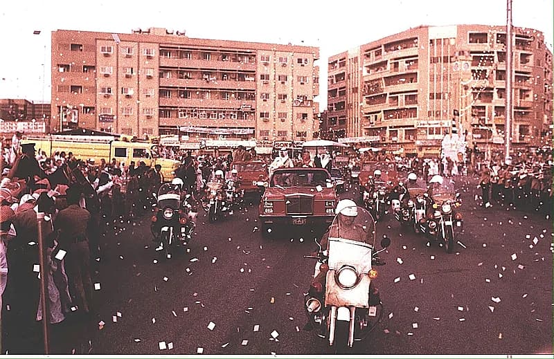 لقطة للأمير سلطان بن سلمان بعد عودته من رحلته في الفضاء