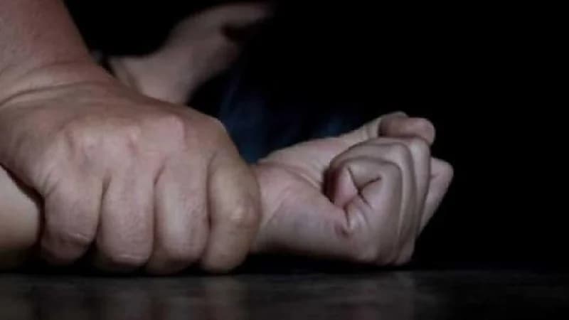 الإعدام لـ رجل حرض على اغتصاب زوجته لتلويث شرفها