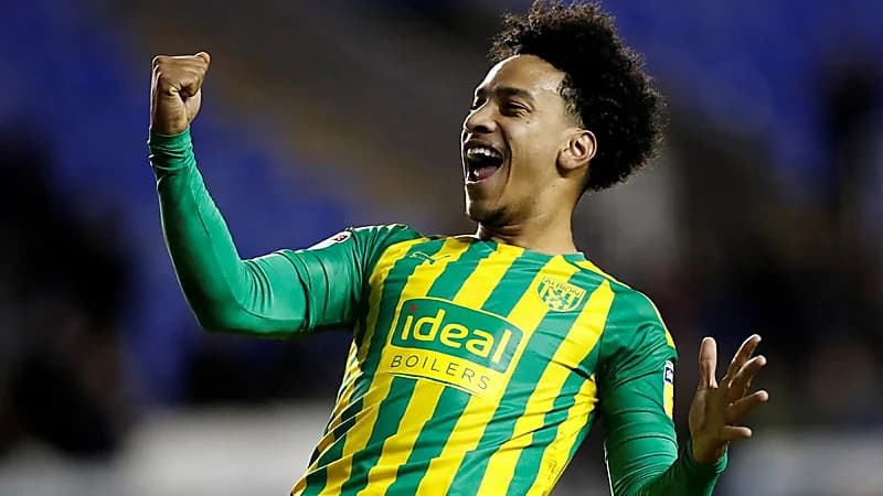 الهلال يقترب من ضم البرازيلي بيريرا