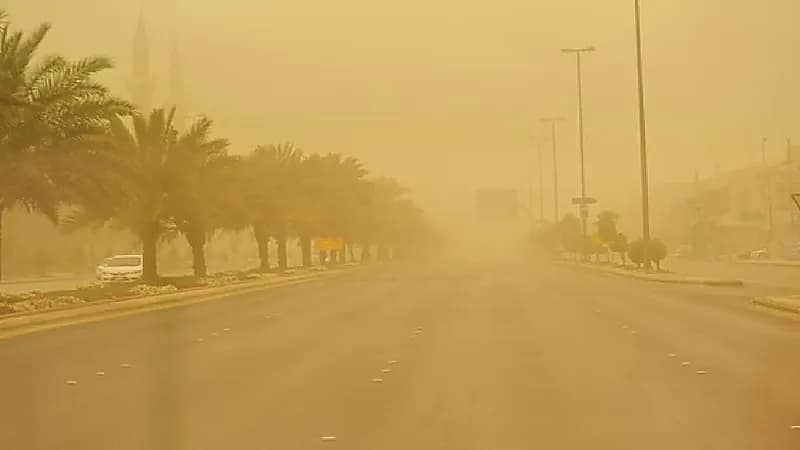 بالفيديو.. الأرصاد تنبه بنشاط أتربة مثارة على بعض المناطق