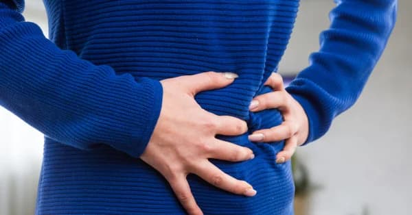 أبرزها خشونة البشرة.. 8 علامات تشير إلى الإصابة بأمراض الكلى