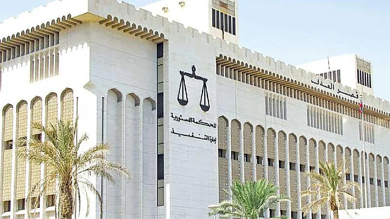 إعدام شاب قتل صديقه دهسًا في الكويت