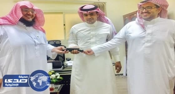 بالفيديو.. شرطة الكويت تضبط سيارة " ملك العالم 1 وخليفة المسلمين "