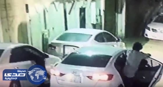 بعد الاطاحة بها.. عصابة تكسير وسرقة المركبات تعترف بارتكاب 30 حادثة (فيديو)