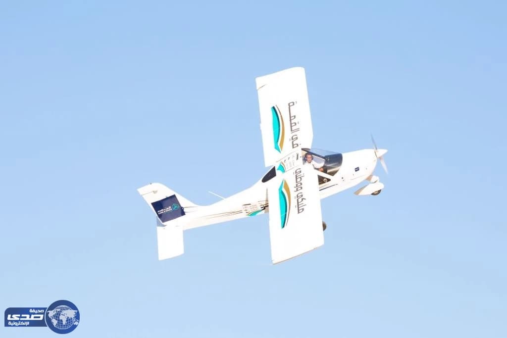 الطائرات تستعرض في ختام مهرجان " عربة "