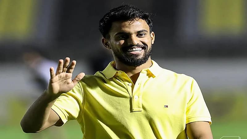 التعاون يقترب من التعاقد مع مدافع الاتحاد طارق عبدالله