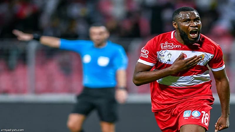 الوحدة يتلقى عروضًا من 3 أندية لضم يوسف نياكاتي