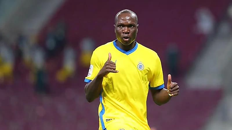 أبو بكار يطلب الرحيل عن النصر