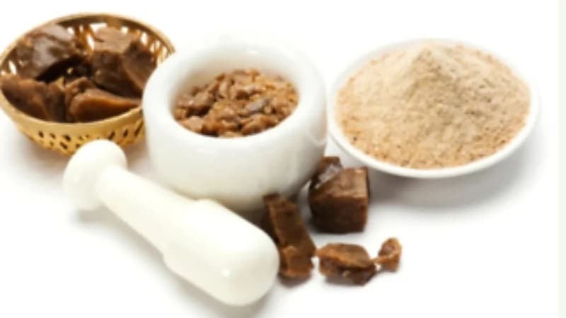 نبتة" الحلتيت" سبب تسمم شقيقة دانة القحطاني