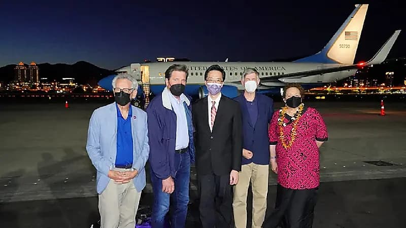 بعد بيلوسي .. وفد من الكونغرس الأمريكي يصل تايوان