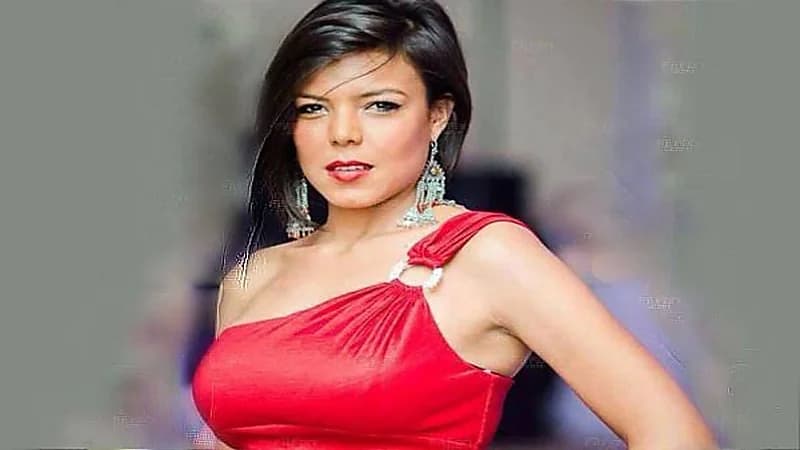 شاهد.. إطلالة ساحرة للفنانة ناهد السباعي تخطف الأنظار حولها 