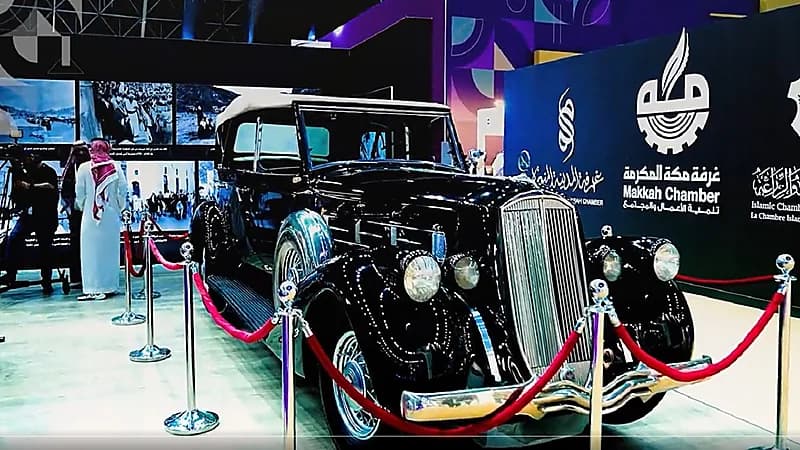 بالفيديو .. قصة سيّارة الملك عبدالعزيز التي تزين معرض إكسبو الحج