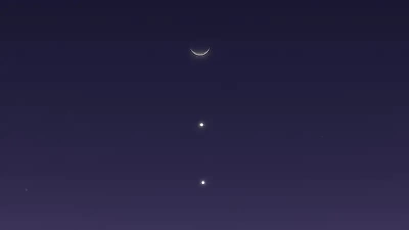 سماء المملكة تتزين بهلال القمر وكوكبي المشتري والزهرة