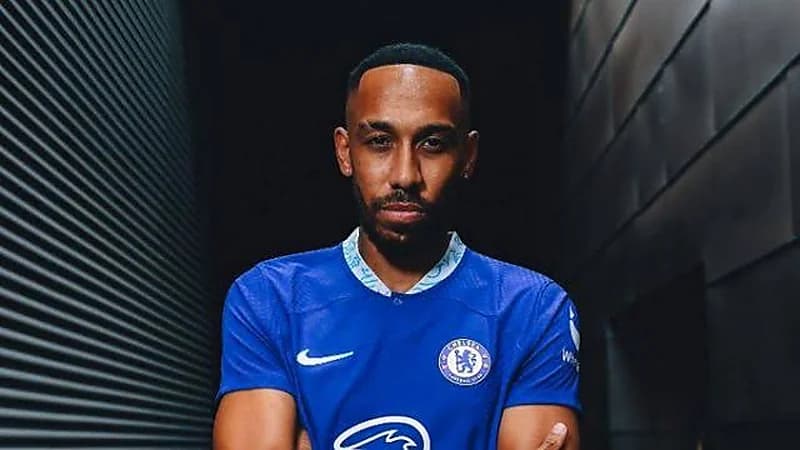 أوباميانغ يثير غضب إدارة تشيلسي