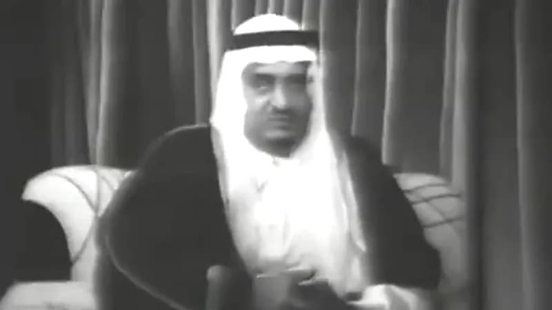 شاهد .. لقاء نادر للملك فهد حينما كان وزيراً