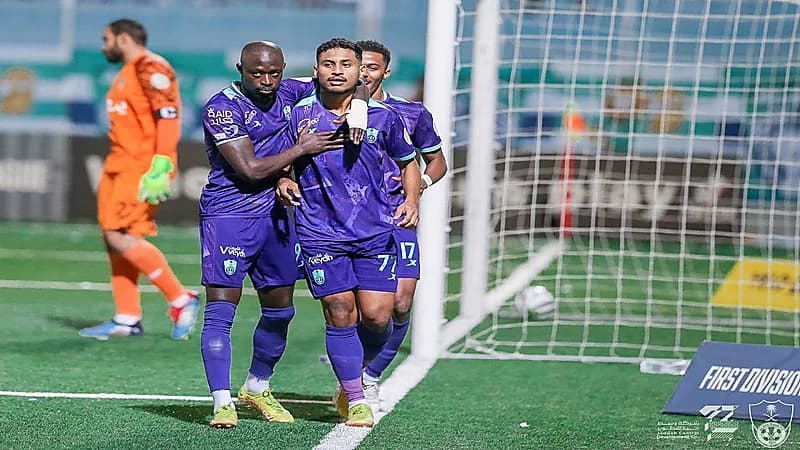 رسميًا .. الأهلي يضمن الصعود إلى دوري روشن